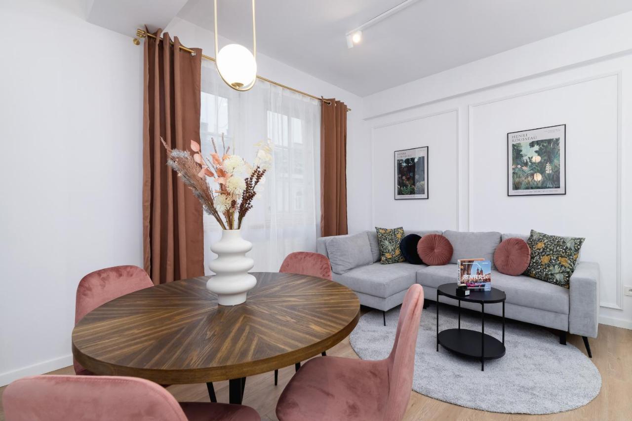Old Town Dluga 48 Family By Renters Apartment Krakow